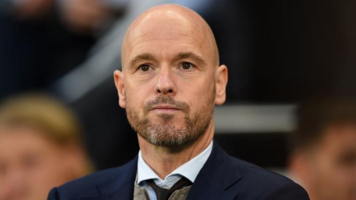 Ten Hag extends his contract as Ajax manager