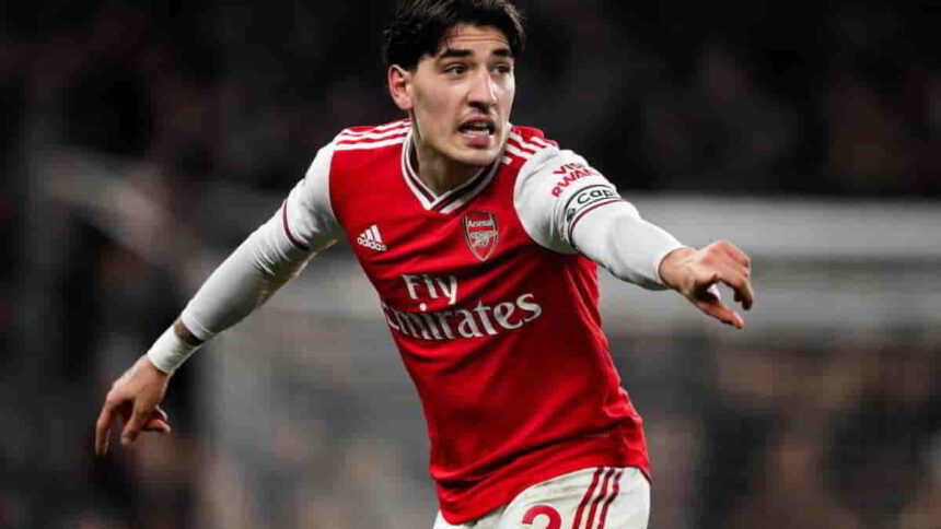 Hector Bellerin joins Real Betis on loan.