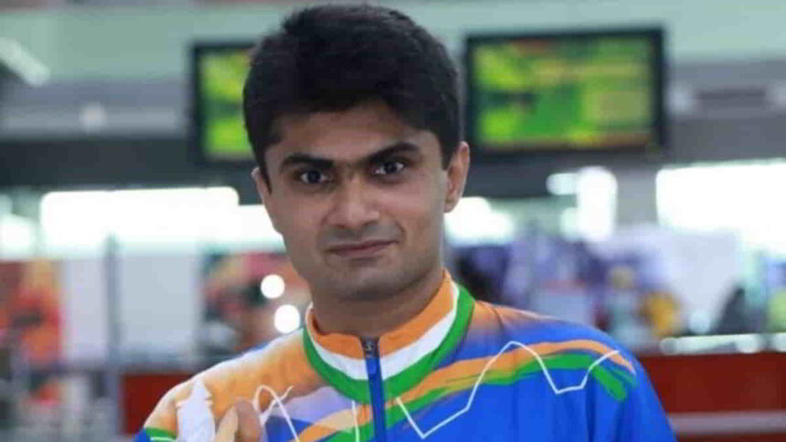 Suhas Yathiraj wins his sem-final match reaches Men's Singles SL4 Final