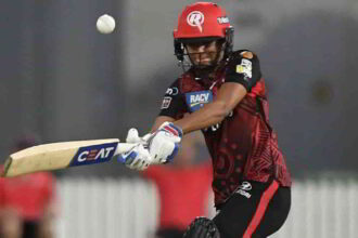 Melbourne Renegades beat Sydney Thunder by just 4 runs in WBBL 07