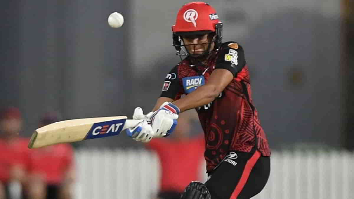 Melbourne Renegades beat Sydney Thunder by just 4 runs in WBBL 07
