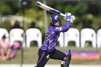 Hobart Hurricanes win by 4 runs against Sydney Thunder in 2021 WBBL