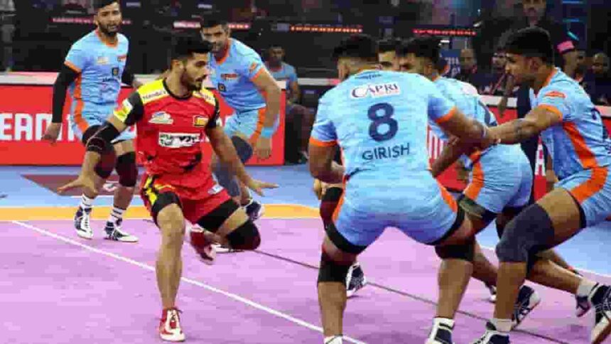 PKL 9: Maninder Singh shines as Bengal Warriors thrash Bengaluru Bulls