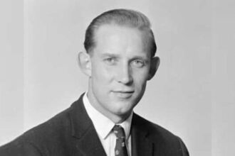 Former New Zealand cricketer Bruce Murray dies aged 82