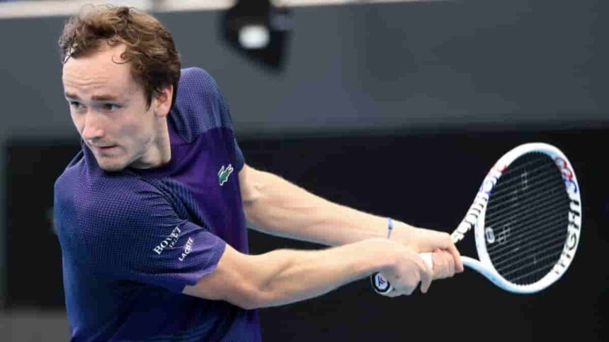 Medvedev advances to quarters, Sabalenka overcomes Samsonova