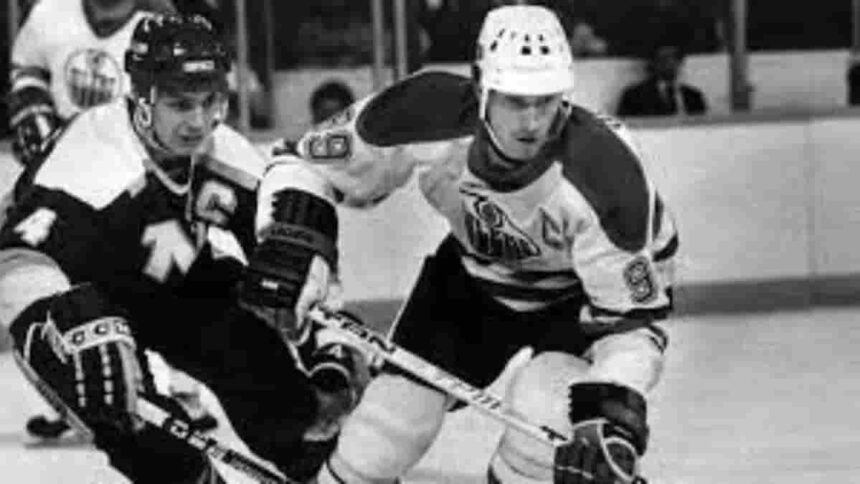 Gordie Howe - Hockey World Cup Records