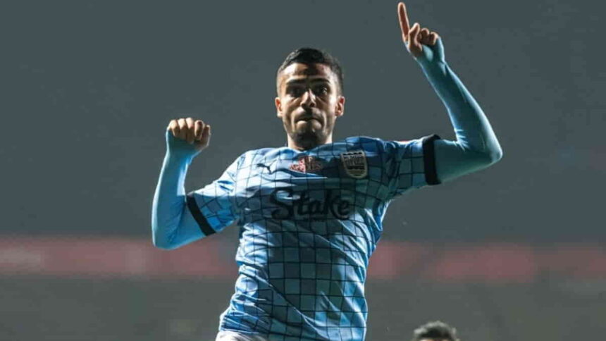 Mumbai City FC extend winning streak to 16 games, beat Jamshedpur FC 2-1