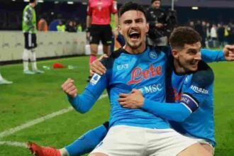 Napoli hand Juventus 5-1 thrashing, remain on top