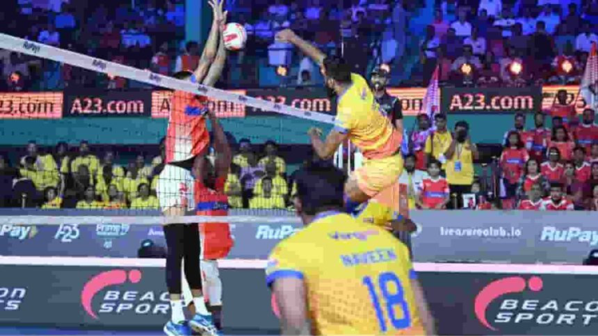 Calicut Heroes shut down doors on Chennai Blitz with big win