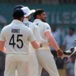India's Umesh Yadav,celebrate with teammates the dismissal of Australia's Mitchell Starc during the 2nd day of third cricket test match between India and Australia (PhotoRajKumar-IANS)