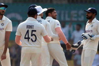 India's Umesh Yadav,celebrate with teammates the dismissal of Australia's Mitchell Starc during the 2nd day of third cricket test match between India and Australia (PhotoRajKumar-IANS)