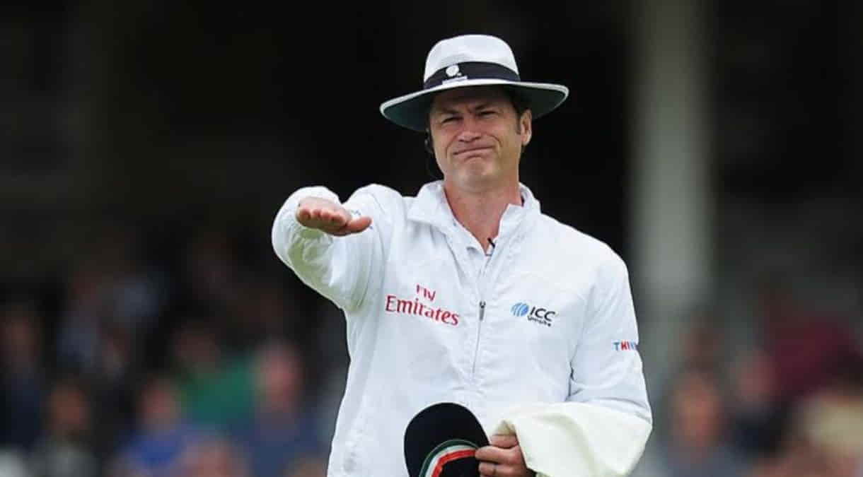 Simon Taufel (Photo Twitter)