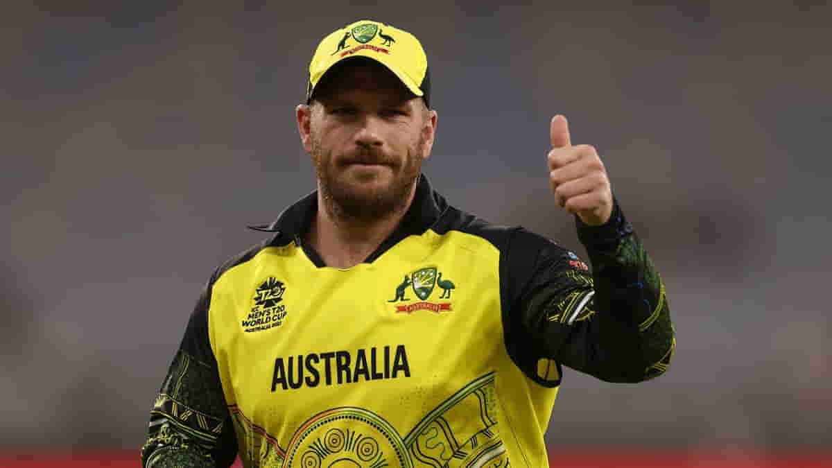 Australian Cricket Icon Aaron Finch Bids Farewell to Big Bash League