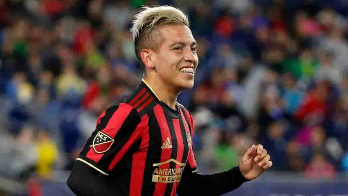 River Plate extend winning run to nine games