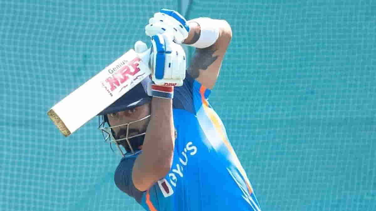Strike Rate vs Average: What is more important for ODI batters?