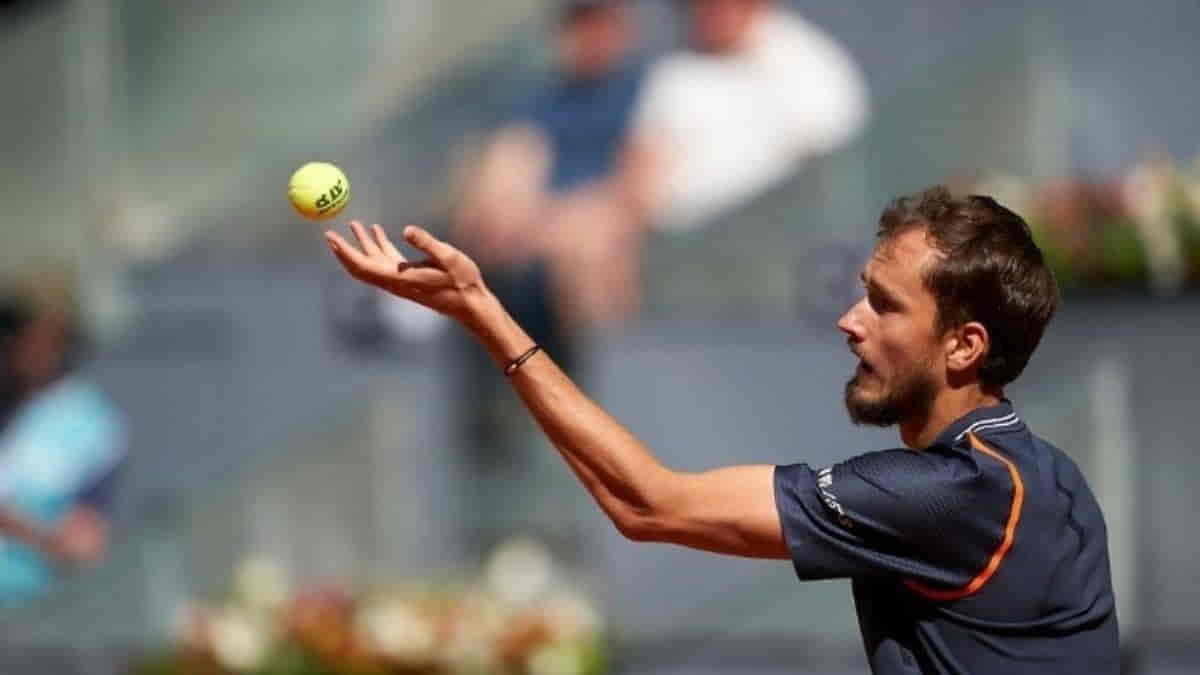 Madrid Open: Medvedev moves into last-16 with 300th career win