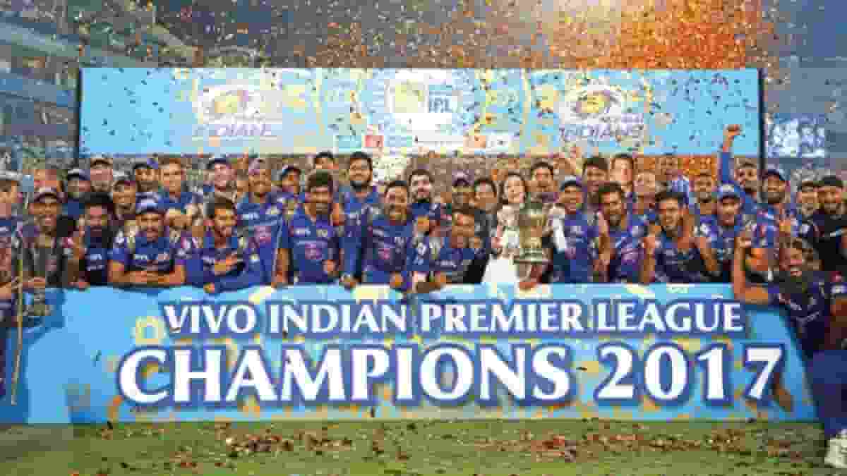 Which teams defended low scores in IPL Finals