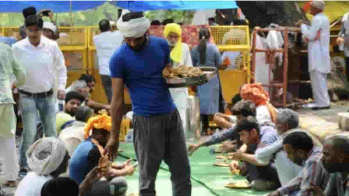 Protesting wrestlers organise langar at Jantar Mantar, serve food to participants