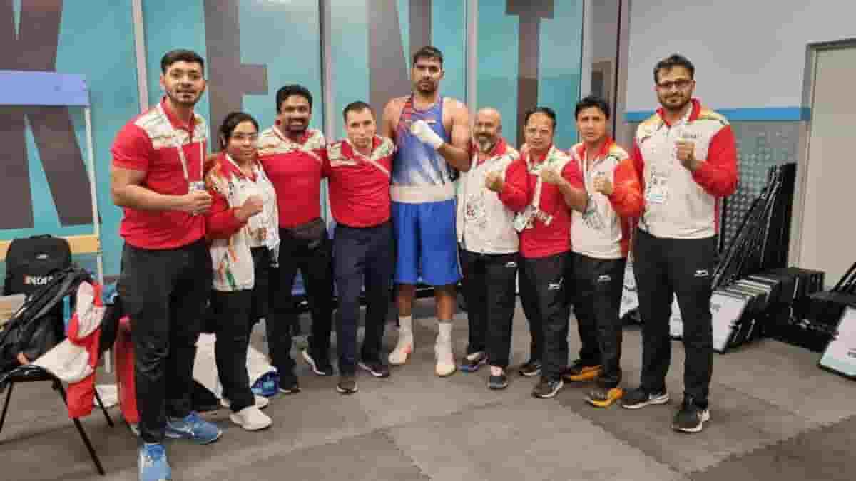 World Boxing C'ships: Narender storms into pre-quarters; Govind, Deepak move to next round, Shiva bows out (2nd ld)