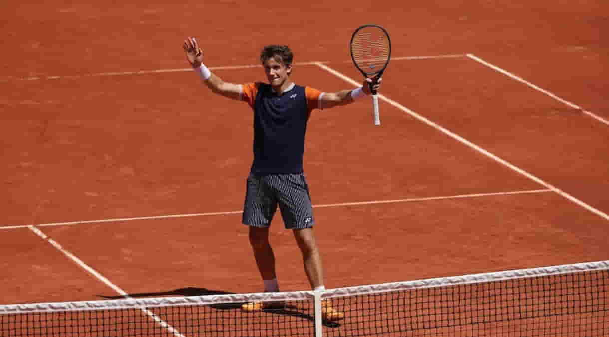French Open Ruud beats Zhizhen to seal his spot in fourth round. ( credit Roland Garros)