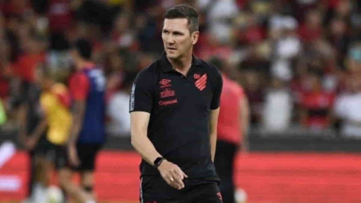Santos name Turra as head coach