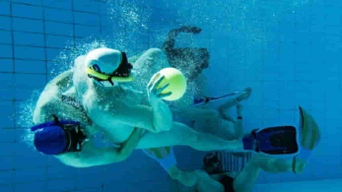 Underwater Rugby (Photo source: Shutterstock)
