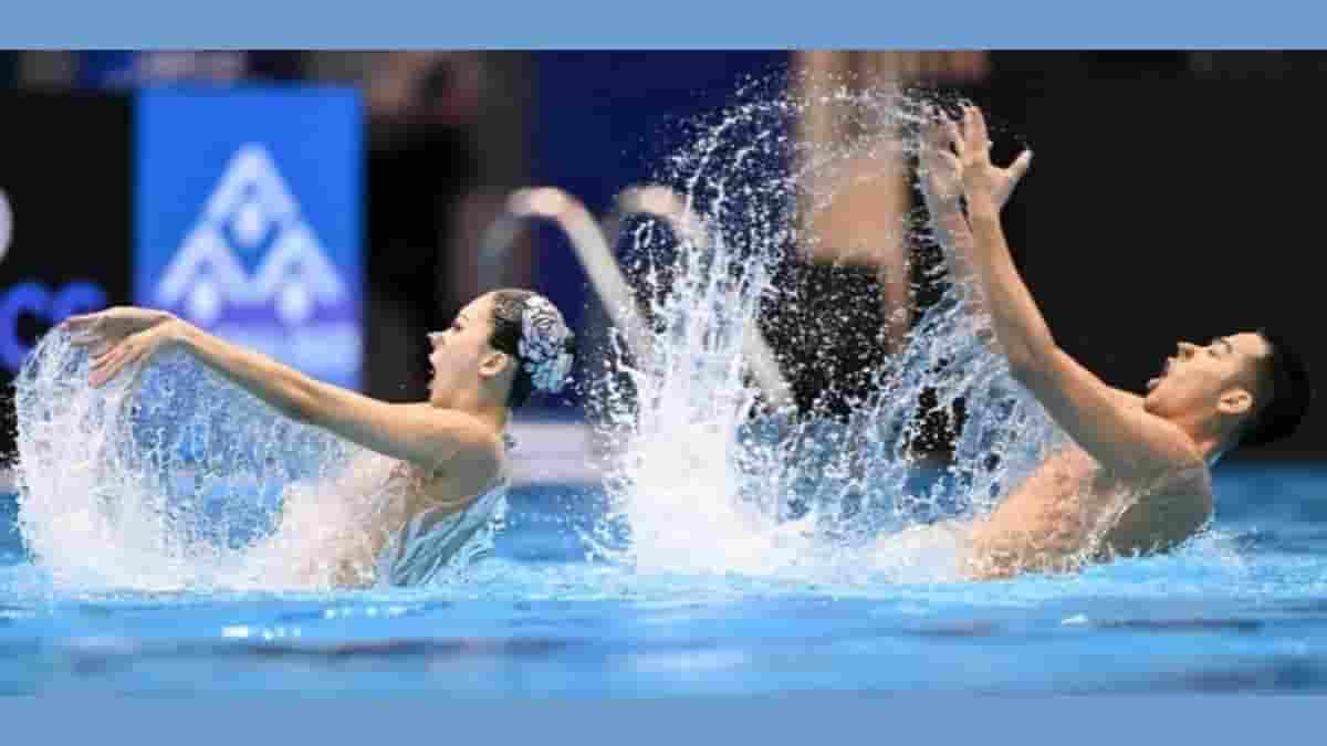 China's Cheng, Shi win mixed duet free gold at swimming worlds