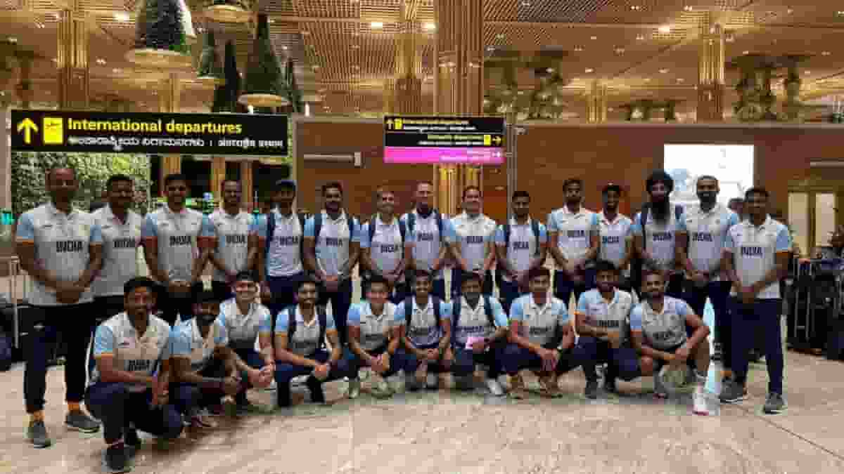 Indian Men's Hockey Team departing after succesfull Asian Games Campaign (Photo Credit: Hockey India)