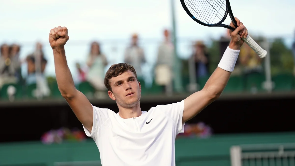 Jack Draper Stuns Wimbledon Champ Alcaraz at Queen's Club