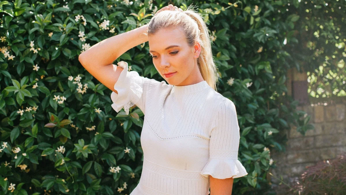 10 Hottest Pictures Of Alex de Minaur's Girlfriend Katie Boulter