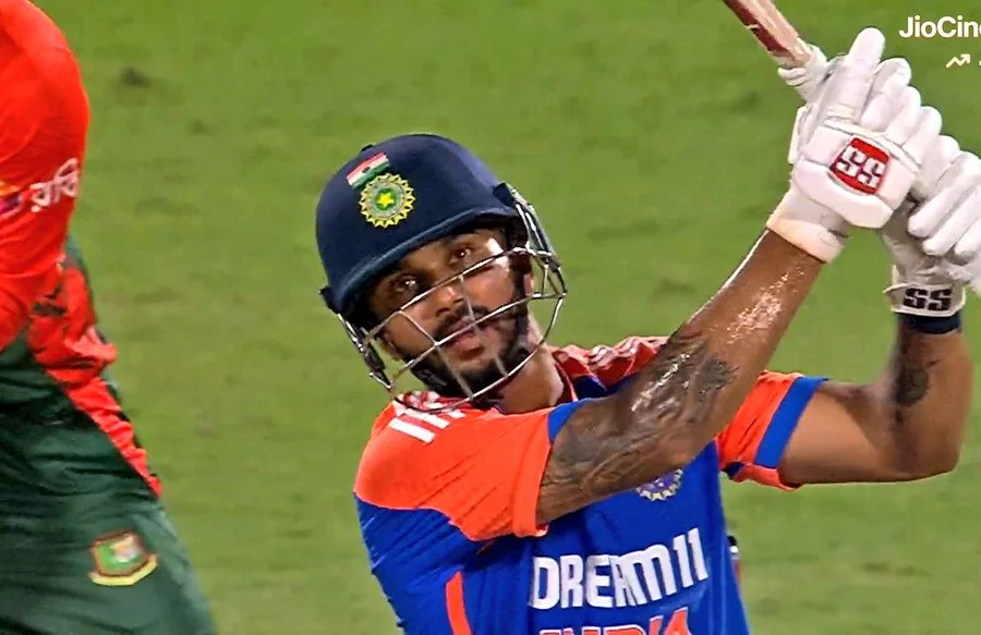 Watch: 6,4,2,6,6 - Nitish Kumar Reddy Dominates Mehidy Hasan Miraz In Explosive 74-Run Knock