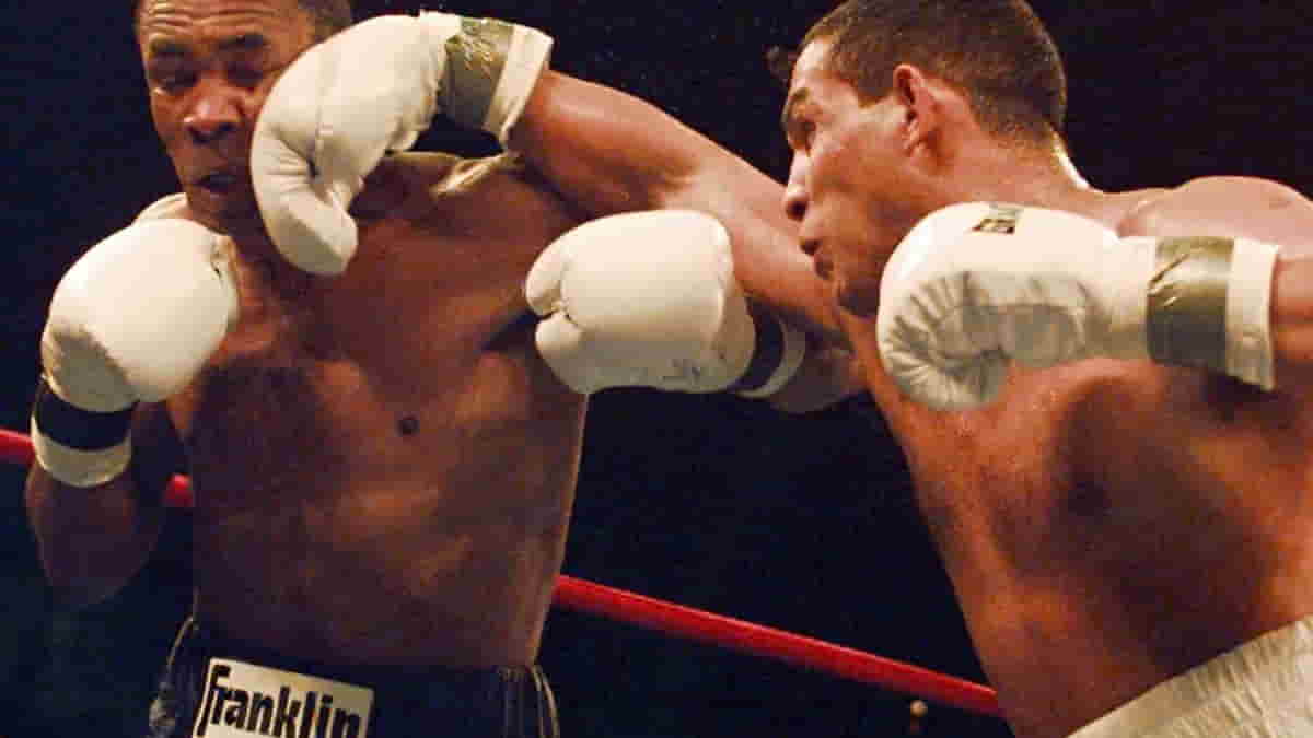 The Art of Punching in Boxing: Types, Techniques, and Knockouts