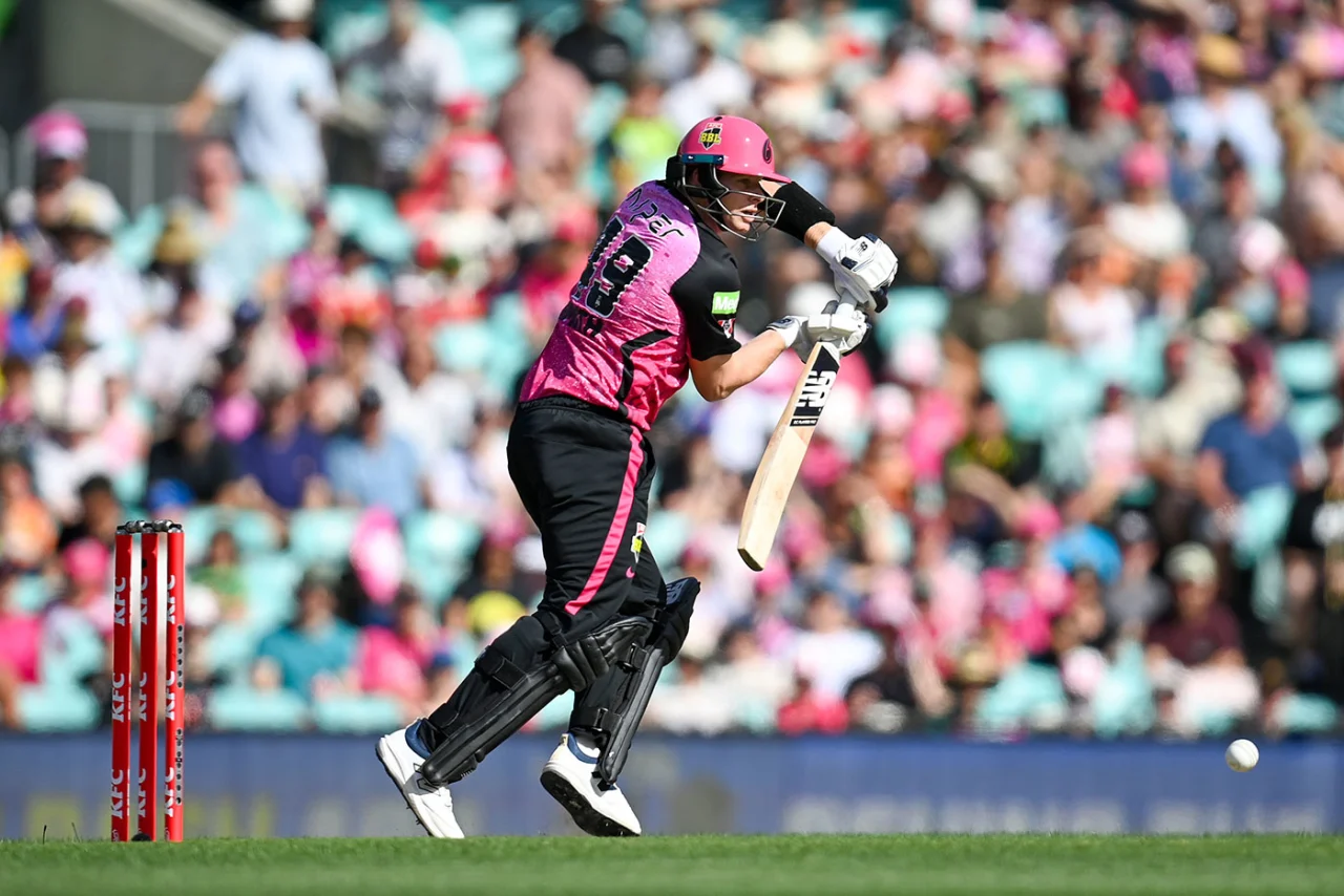 Steve Smith Rejoins Australian Squad After Elbow Injury Concern