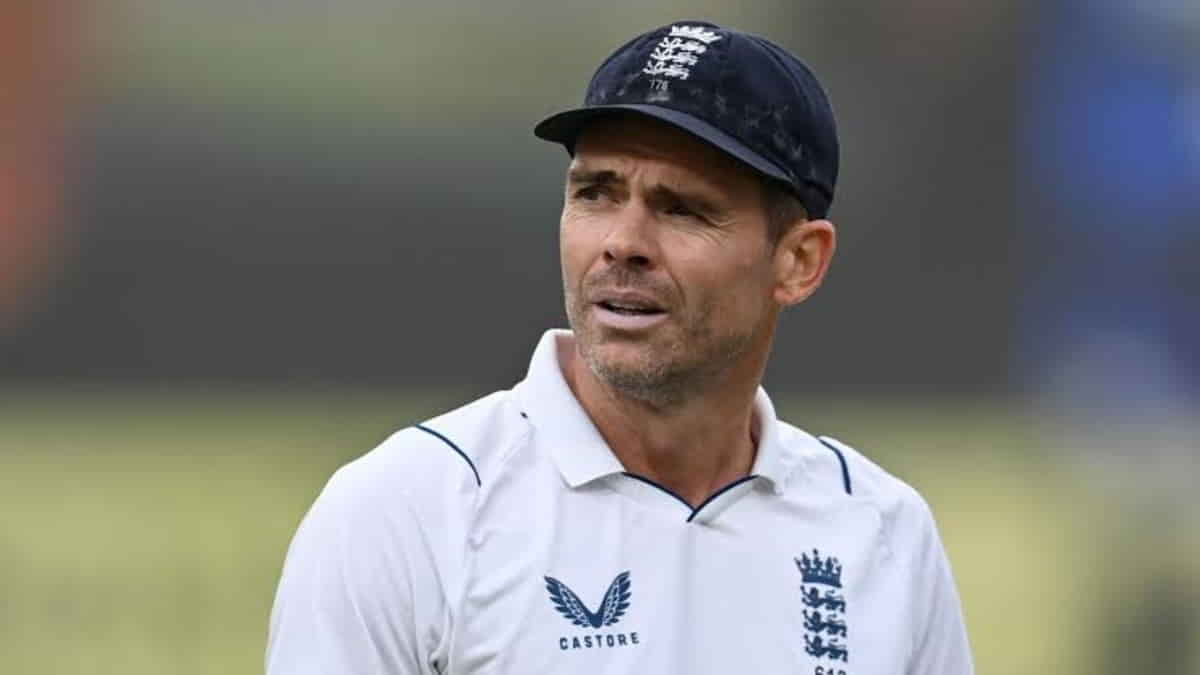 Top 4 Legendary Fast Bowlers Of All-Time