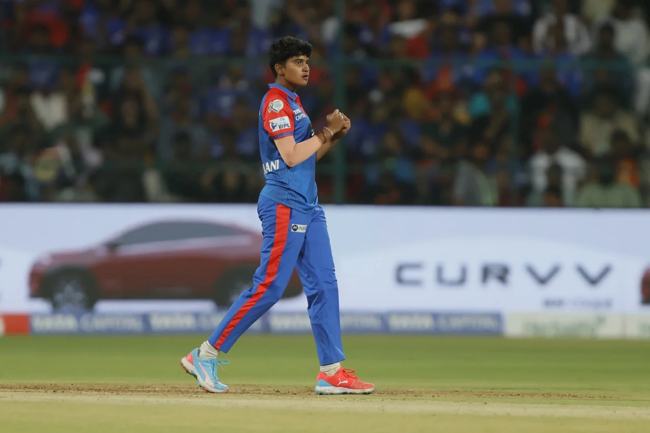 Shree Charani WPL debut, Delhi Capitals bowling.