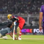 IPL 2025: Fan Breaks Security To Touch Virat Kohli’s Feet During KKR vs RCB Opener