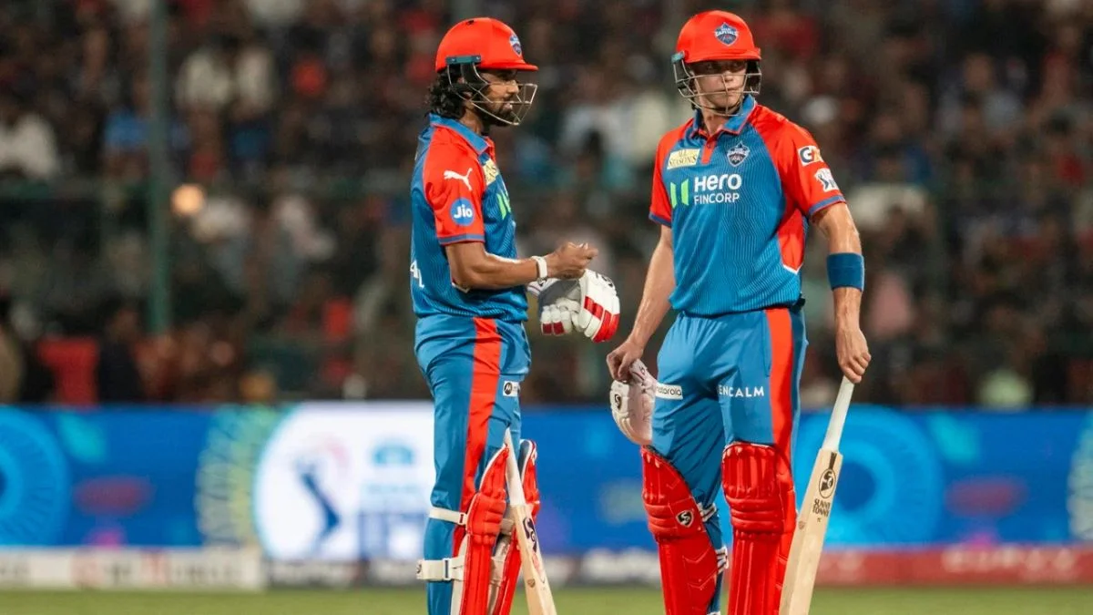 DC vs RCB IPL 2025 Turning Point: Hazlewood's 15th Over Hands Delhi Capitals A 6-Wicket Win
