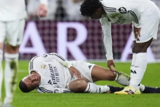 Kylian Mbappe Jeered by Real Madrid Fans After Humiliating Exit From The Pitch With Ankle Injury