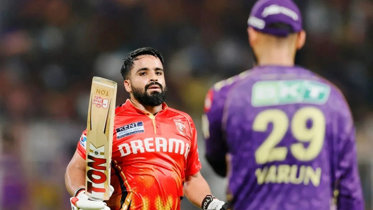 PBKS vs KKR IPL 2025: Prabhsimran Singh's Switch Hit Leaves Fans Awestruck, 22 Runs Against Narine