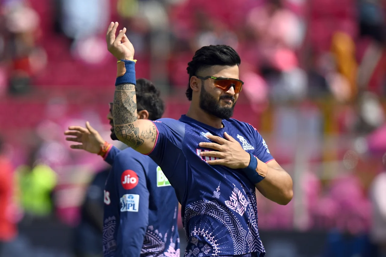 RCB vs RR IPL 2025: Riyan Parag's Dropped Catch Costs Rajasthan Royals A Game