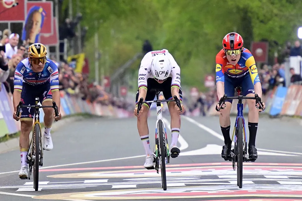 Denmark's Mattias Skjelmose Wins Amstel Gold Race 2025 In A Photo Finish