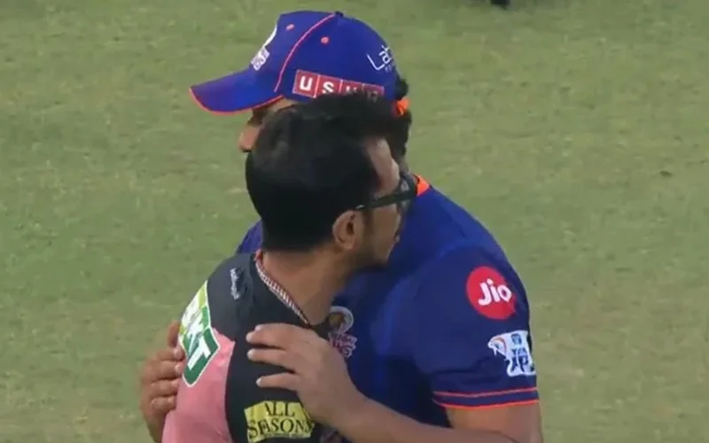 IPL 2025 Watch: Rohit Sharma Playfully Beats Up ‘Injured’ Yuzvendra Chahal Before PBKS vs MI