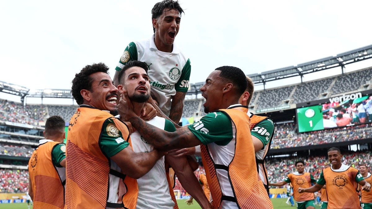 Palmeiras Beat Al Ahly 2-0 Amid Weather Delay At Club World Cup