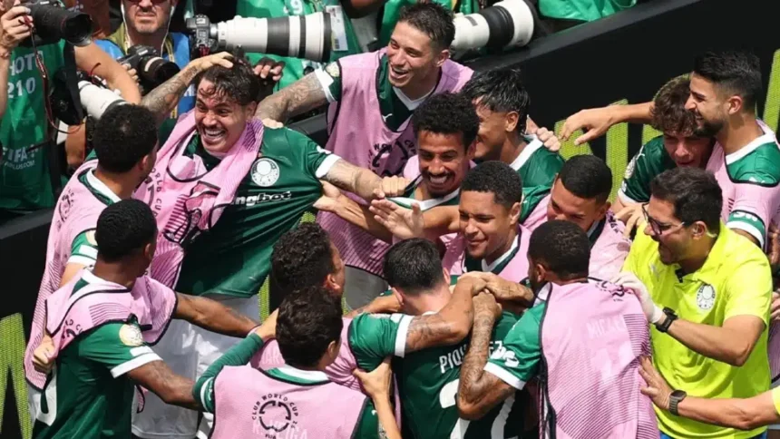 Paulinho Fires Palmeiras Past Botafogo Into FIFA Club World Cup Quarter-Finals