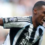 Alexander Isak Wants Out! Liverpool Lurking As Newcastle Panic