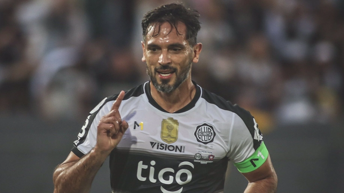 7 Oldest Active Footballers In 2025