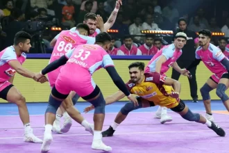 Dabang Delhi K.C vs Puneri Paltan: Ashu Malik Wins With Golden Raid