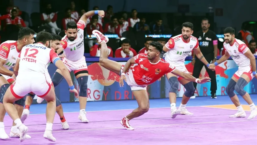 Gujarat Giants vs UP Yoddhas: Rakesh's 20-Point Heroics Seal Thrilling 41-39 Victory