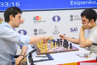 Andrey Esipenko Beats Nodirbek Yakkuboev To Lead Candidates Battle