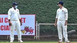 Sarfaraz Khan Wears Mask During Ranji Trophy Match Amid Pollution Concerns